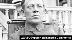 Симон Петлюра (1879–1926) – український державний, військовий та політичний діяч, публіцист, літературний і театральний критик. Фото 1920 року