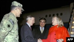 Клинтон Кабулга кечээ кечинде барды