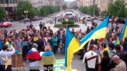 У Празі пройшла демонстрація під гаслом «За вашу і нашу свободу!»