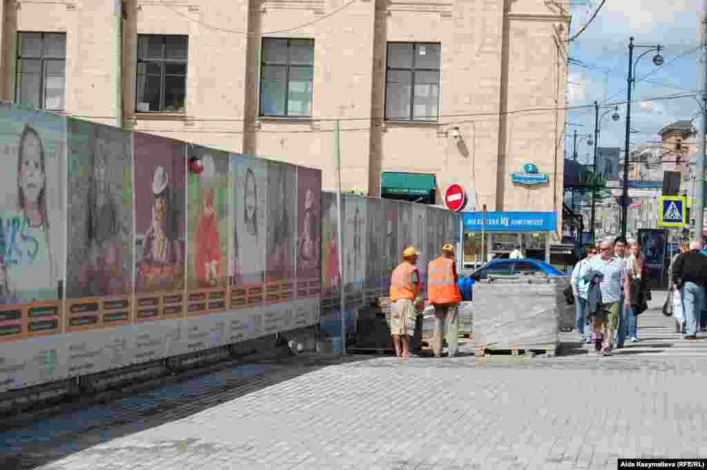 &quot;Патриотическая полиция нравов&quot; среди мигрантов в РФ вызвала шок в Кыргызстане. 