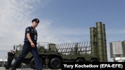 США і його союзники вважають російську ракетну систему С-400 несумісною з системами НАТО