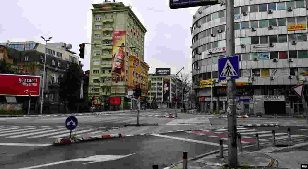 Празен и најстрогиот центар, кај Парламентот