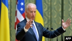 Тодішній віцепрезидент США Джо Байден під час візиту до України. Київ, 22 квітня 2014 року