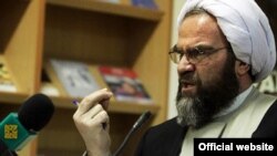 محسن غرویان، روحانی اصول‌گرا