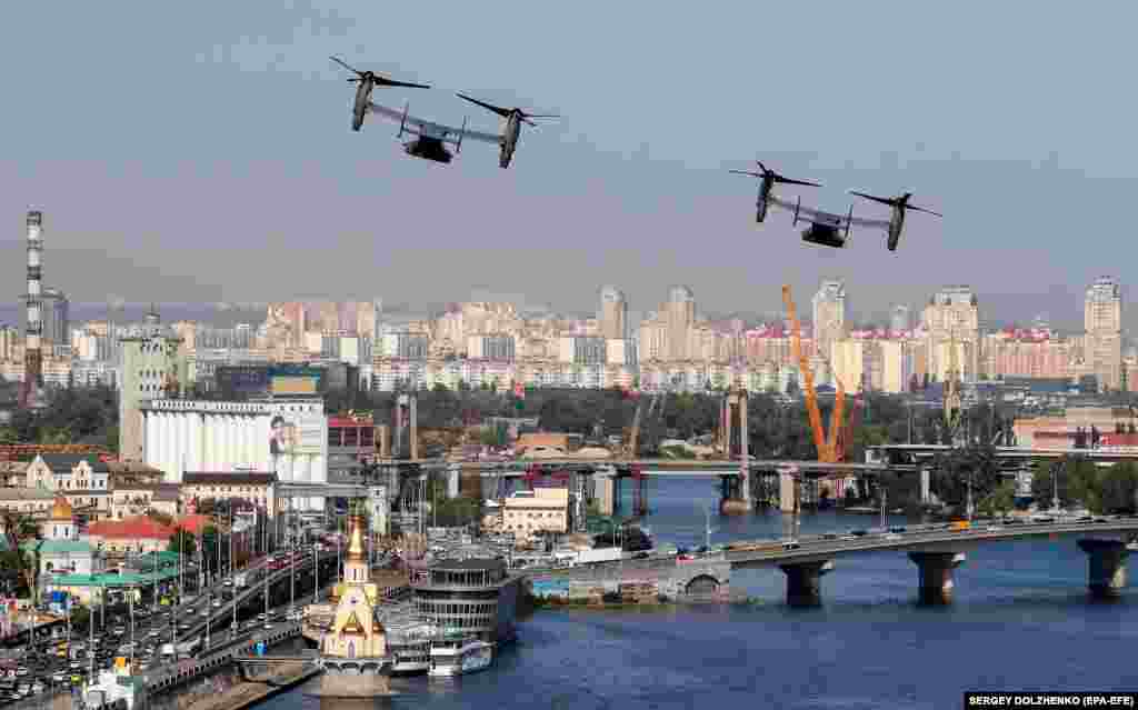 Конвертоплани США CV-22B Osprey в небі над Києвом під час українсько-американських військових навчань Rapid Trident-2020 (&laquo;Стрімкий тризуб-2020&raquo;), 23 вересня 2020 року. БІЛЬШЕ ПРО ЦЕ