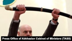 ასლან ბჟანია, 2020 წ. აფხაზეთის დე ფაქტო რესპუბლიკის არჩევნებში გამარჯვების შემდეგ