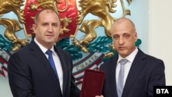 Президентът Румен Радев и шефът на НСО ген. Емил Тонев