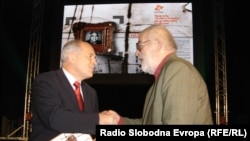 Nebojša Popov prima nagradu "Duško Kondor" u Sarajevu