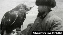 Мүнүшкөр. Элла Майярдын сүрөтү. 