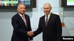 دیدار ولادیمیر پوتین و استیو ویتکاف در کتابخانه ریاست جمهوری روسیه در سن‌پترزبورگ انجام شد