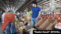 "Ходжи Шариф" базары. Хатлон, 2018-жыл, июнь