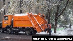 Бишкектеги биринчи кар. Иллюстрациялык сүрөт.