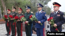 Баткенде чек араны коргоп курман болгон жоокерлерди эскерүү иш-чарасы. 16-сентябрь, 2025-жыл.