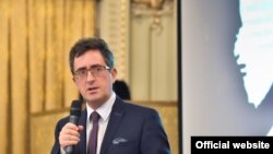 Sorin Ioniță spune că una dintre marile mize ale votului din Republica Moldova e reprezentată de felul în care va reuși să se formeze o majoritate parlamentară.