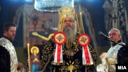 Архиепископот на МПЦ г.г Стефан на божиќна литургија во Соборниот храм Свети Климент Охридски во Скопје. 