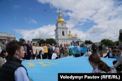 День кримськотатарського прапора. Михайлівська площа, Київ, 26 червня 2025 року