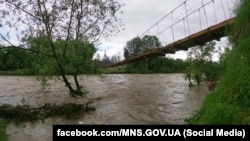 За прогнозами синоптиків, у найближчу добу дощову погоду західної частини України визначатиме атмосферний фронт