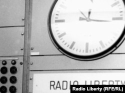 Годиннк в будівлю Радіо Вільна Європа/Радіо Свобода. Фото 1964 року