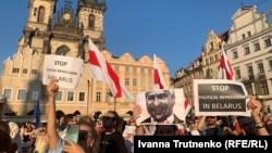 Manifestații de solidaritate cu protestele din Belarus, Praga, 16 august 2020.
