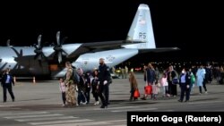 На 31 август изтича крайният срок, в който НАТО трябва да се изтегли от Афганистан. Снимката от летището в Кабул е илюстративна. 