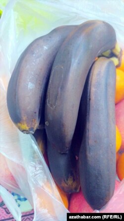 Банан купленный на рынке №6 в Ашхабаде. 15 января, 2021.