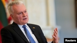 «Ми зробимо свій внесок, надавши Україні мобільні радари повітряного спостереження», – написав Науседа у соцмережі X