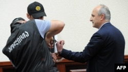 Экс-премьер Мерабишвили, который уже отбывает срок по другим делам, признан виновным сразу по двум статьям – злоупотребление служебным положением и служебная фальсификация