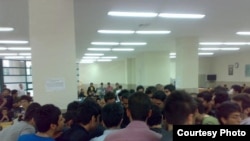 اعتراض دانشجویان دانشگاه آزاد نسبت به تفکیک جنسیتی در سال ۲۰۰۹.