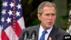 George W. Bush volt amerikai elnök beszédet tart 2001. szeptember 18-án