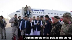 Ооганстан. Президент Ашраф Гани Мазари-Шарифке учуп келди. 11-август, 2021-жыл. 