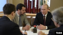 Matteo Salvini și Vladimir Putin, la Milano, octombrie 2014