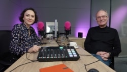 SmartJob | Toni Grecu, Divertis: Românii trăiesc într-o glumă despre care sper să nu devină o dramă. Nu votați ca să vă răzbunați