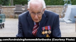 Ветеран оголосив про початок кампанії 6 квітня і хотів зібрати кошти до того, як йому виповниться 100 років наприкінці цього місяця