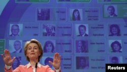 Урсула фон дер Лайен представя в Брюксел своя екип