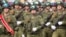 Militari ruși, mărșăluind la Tiraspol, 9 mai 2018