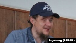 7 липня 2020 року в ході масових обшуків у Криму були затримані семеро людей, в тому числі Олександр Сізіков