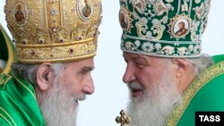 Patrijar Irinej i patrijarh Kiril u Moskvi