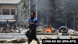 Янгон шаарындагы кагылышуу маалы. Бирма. 2021-жылдын 10-марты.