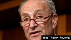 Senatorul american Charles Schumer (D-NY) 