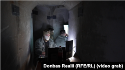 Військовослужбовці 413-го окремого полку «Рейд» Сил безпілотних систем у пошуку цілі для свого безпілотника-камікадзе