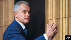 Уряд Молдови підтвердив очікуване прибуття Плахотнюка в четвер.