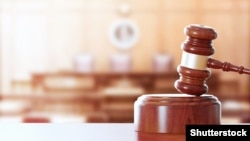 Суддя Окружного адмінсуду Києва Сергій Каракашьян розцінив «як тиск на суд прийняття Кабінетом міністрів України доручення щодо подання на нього скарги до Вищої ради правосуддя»