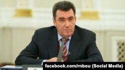 Щодо того, коли можна очікувати попередніх результатів розслідування, то, за словами Олексія Данилова, це «залежить від багатьох факторів»