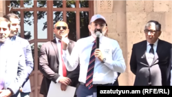 ფაშინიანი ამომრჩევლებთან შეხვედრაზე არმავირში 