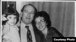 Gheorghe Babu Ursu împreună cu familia, imagine de arhivă.