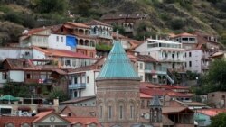 «В столице строят сотни корпусов и ни одного детского садика или школы»