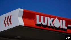 У ніч на 14 серпня українські військові завдали удару по Волгоградському НПЗ, що забезпечує російську армію нафтопродуктами, спричинивши сильні пожежі
