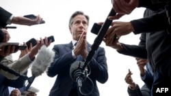 «Ми завжди відкриті й уважні до цього, тому що більше за всіх цього хоче український народ. Але з боку Росії має бути готовність залучатися, вести переговори добросовісно» – заявив Ентоні Блінкен 