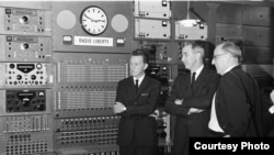 Радио Свобода. Мюнхен. На мастер-контроле. 1960-е.