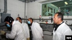 Ирандын Натанздагы уран байытуучу объектиси. 